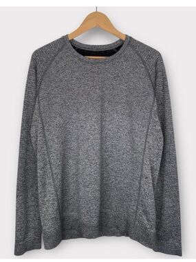 LULULEMON engineered warmth long sleeve merino wool blend crew top